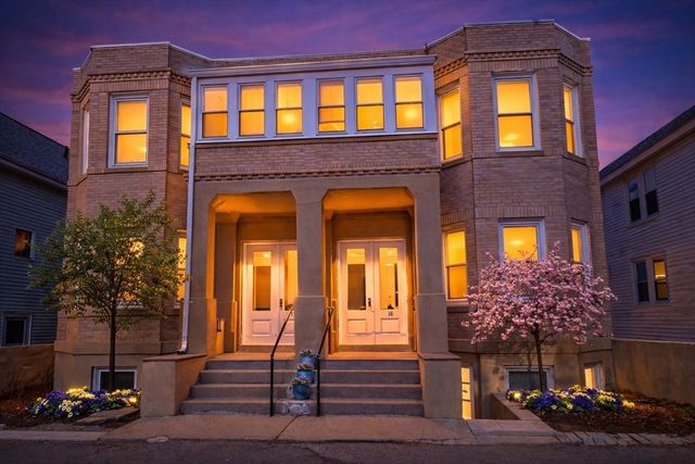 18 School Lane 1, Watertown, MA 02472