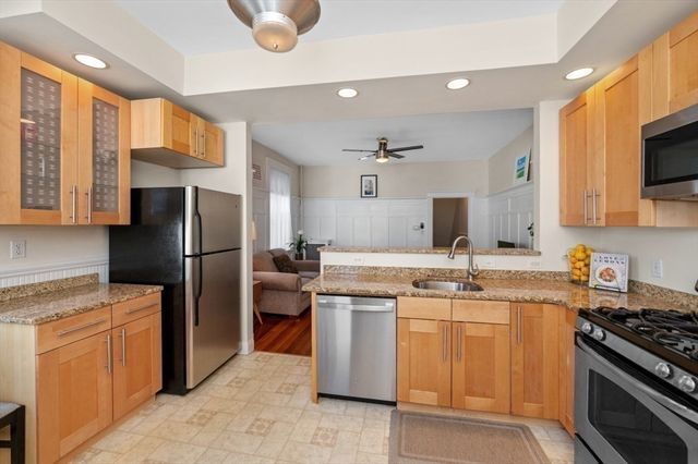 18 School Lane 1, Watertown, MA 02472