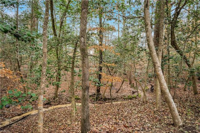 2917 Richard GRV S, Williamsburg, VA 23185