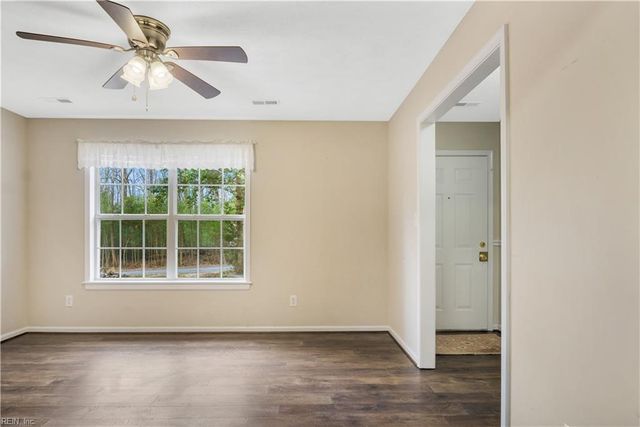 2917 Richard GRV S, Williamsburg, VA 23185