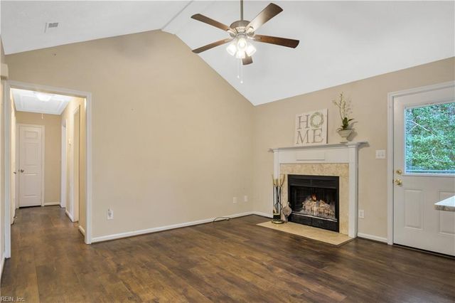 2917 Richard GRV S, Williamsburg, VA 23185