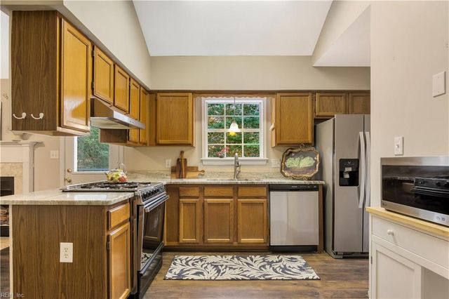 2917 Richard GRV S, Williamsburg, VA 23185