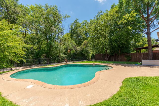 2116 Willow Court, Little Elm, TX 75068