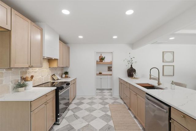 6708 Whitehall Drive, Oklahoma City, OK 73132