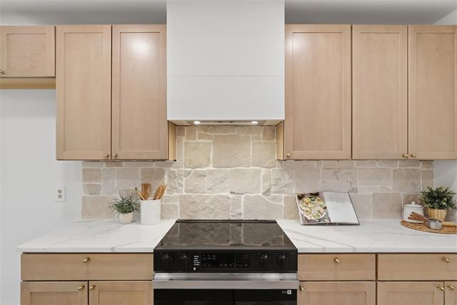 6708 Whitehall Drive, Oklahoma City, OK 73132