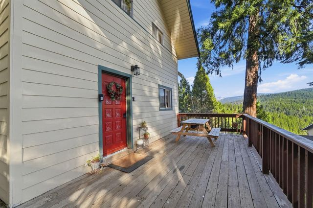 29667 Lassen Dr, Long Barn, CA 95335