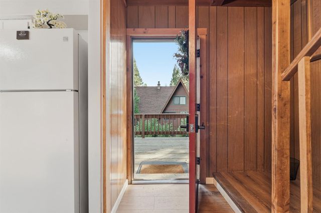 29667 Lassen Dr, Long Barn, CA 95335