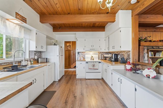 29667 Lassen Dr, Long Barn, CA 95335