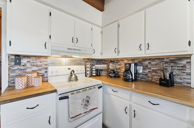 29667 Lassen Dr, Long Barn, CA 95335