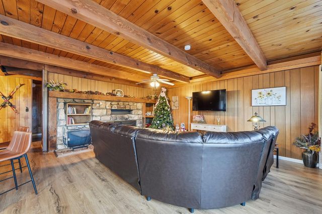 29667 Lassen Dr, Long Barn, CA 95335