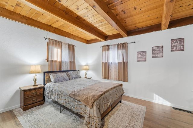 29667 Lassen Dr, Long Barn, CA 95335