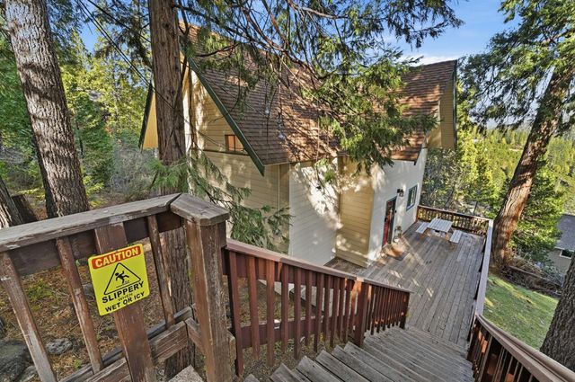 29667 Lassen Dr, Long Barn, CA 95335