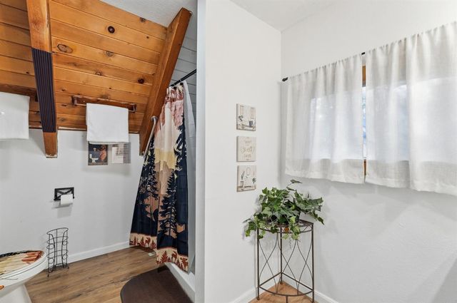 29667 Lassen Dr, Long Barn, CA 95335