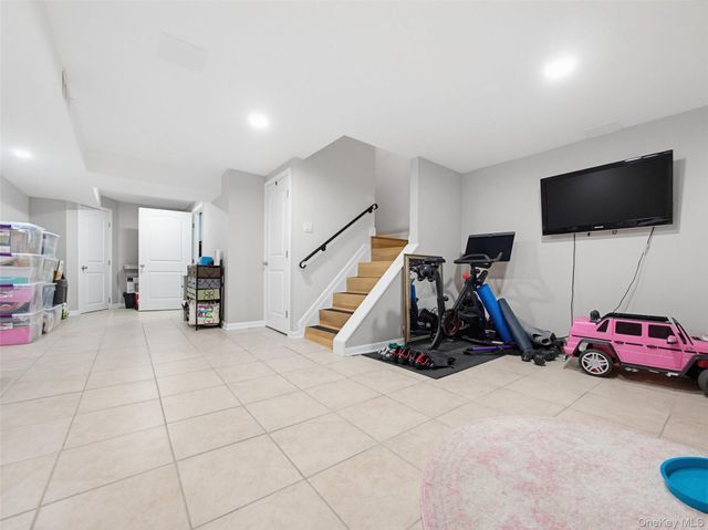 1 Heritage Drive J, New City, NY 10956