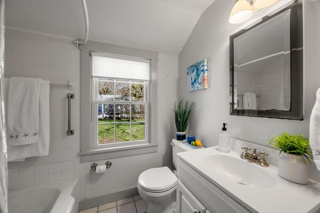 27 Whereaway Lane, Wellfleet, MA 02667