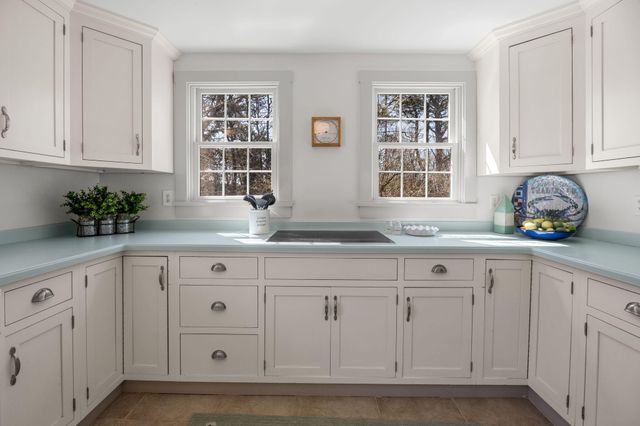 27 Whereaway Lane, Wellfleet, MA 02667