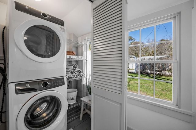 27 Whereaway Lane, Wellfleet, MA 02667