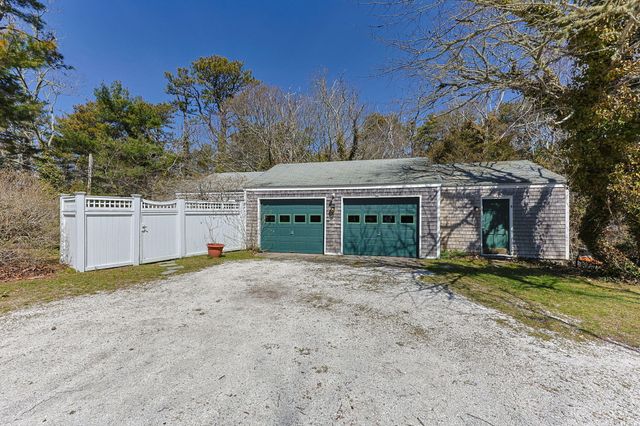 27 Whereaway Lane, Wellfleet, MA 02667