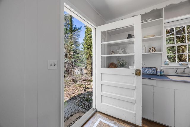 27 Whereaway Lane, Wellfleet, MA 02667