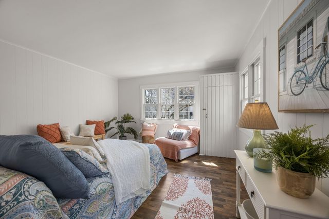 27 Whereaway Lane, Wellfleet, MA 02667