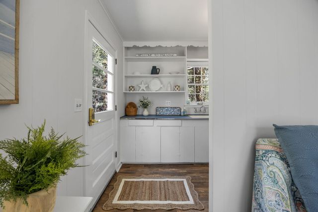 27 Whereaway Lane, Wellfleet, MA 02667