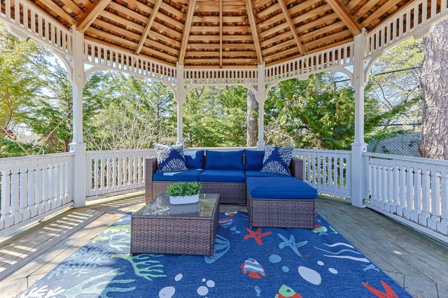 27 Whereaway Lane, Wellfleet, MA 02667