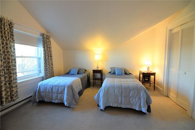 35 Chastellux Avenue J, Newport, RI 02840