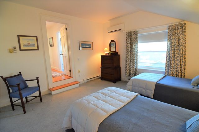 35 Chastellux Avenue J, Newport, RI 02840