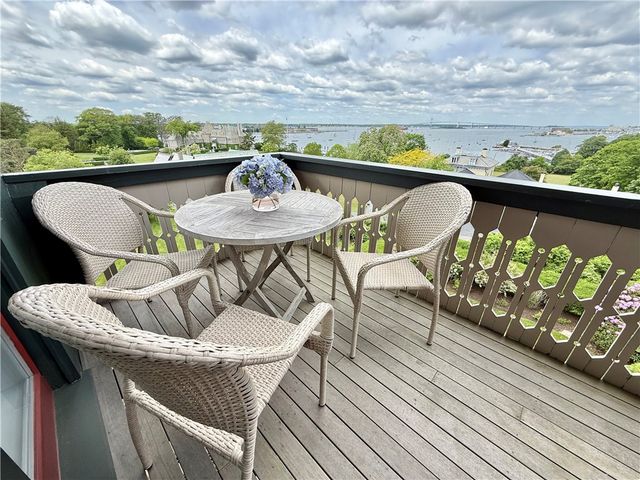 35 Chastellux Avenue J, Newport, RI 02840