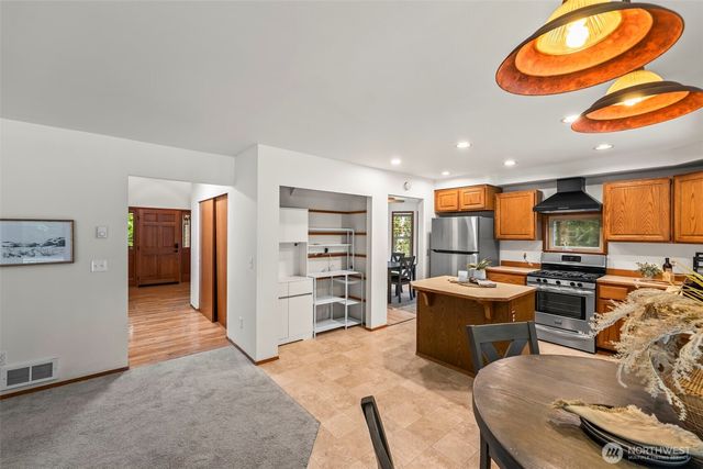 6537 Seabeck Highway, Bremerton, WA 98312