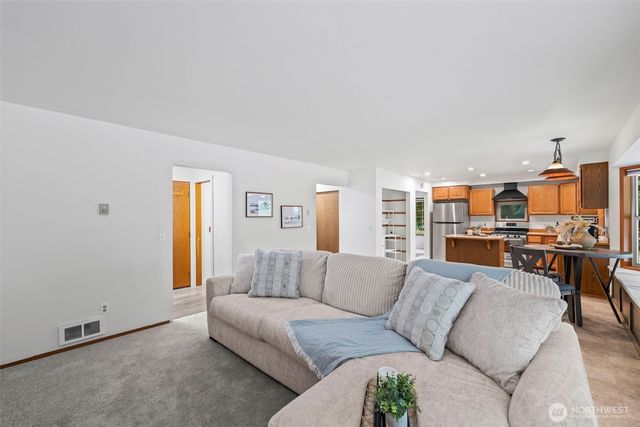 6537 Seabeck Highway, Bremerton, WA 98312