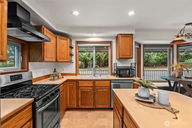 6537 Seabeck Highway, Bremerton, WA 98312
