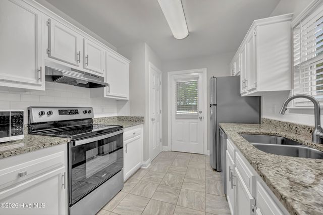 720 S 7th Street, Wilmington, NC 28401