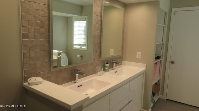 165 Sunset Lane, Mantoloking, NJ 08738