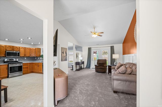 208 Penridge Lane, Lafayette, IN 47905