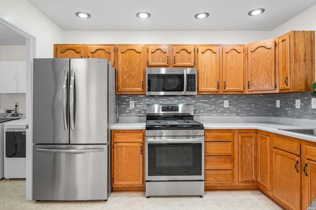 208 Penridge Lane, Lafayette, IN 47905