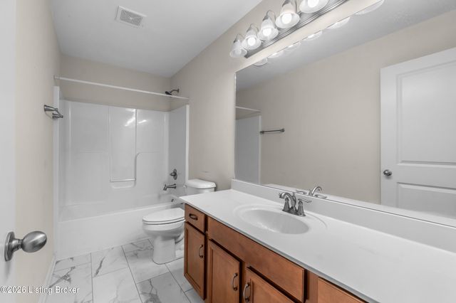 10012 Crooked Oak Way, Louisville, KY 40291