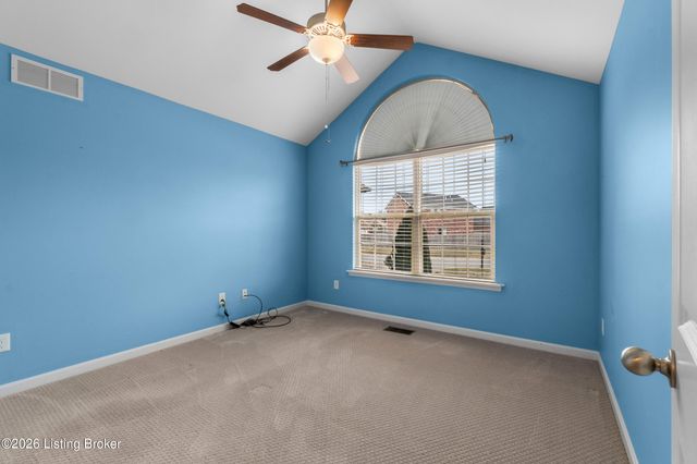 10012 Crooked Oak Way, Louisville, KY 40291