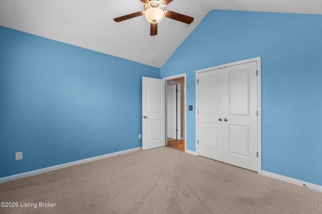 10012 Crooked Oak Way, Louisville, KY 40291