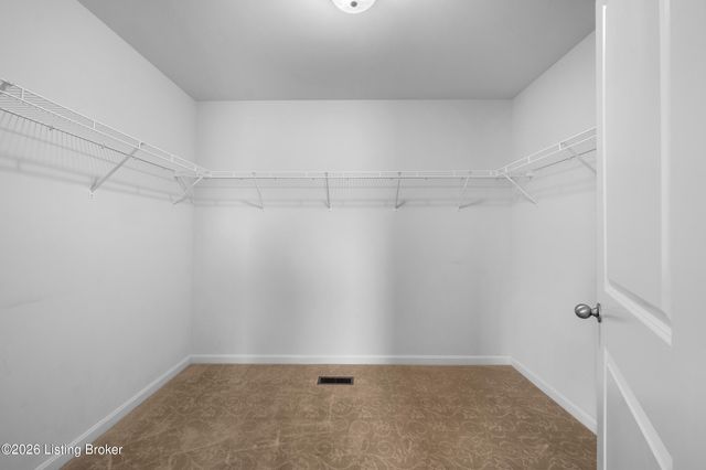 10012 Crooked Oak Way, Louisville, KY 40291