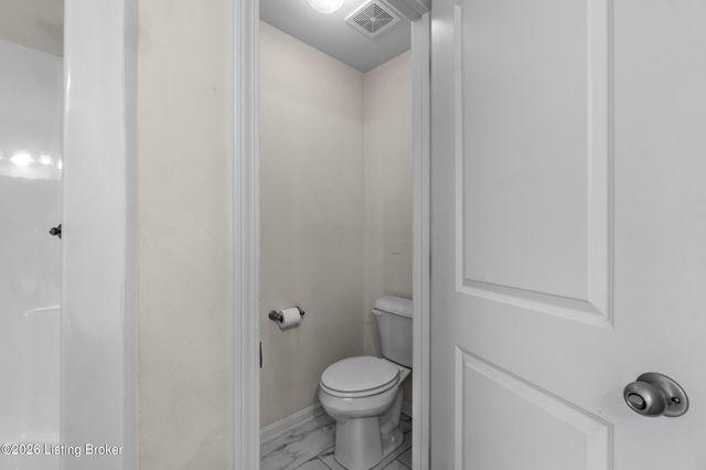 10012 Crooked Oak Way, Louisville, KY 40291