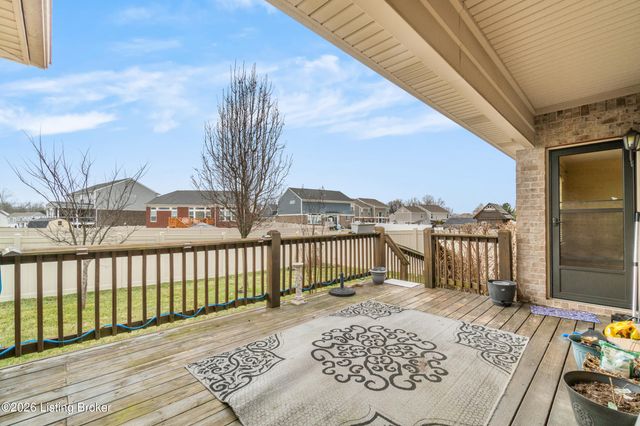 10012 Crooked Oak Way, Louisville, KY 40291