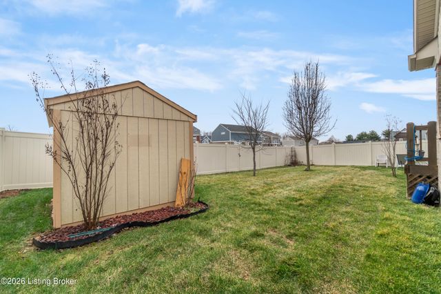 10012 Crooked Oak Way, Louisville, KY 40291