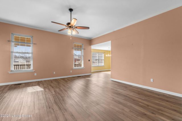 10012 Crooked Oak Way, Louisville, KY 40291