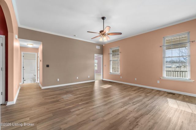 10012 Crooked Oak Way, Louisville, KY 40291