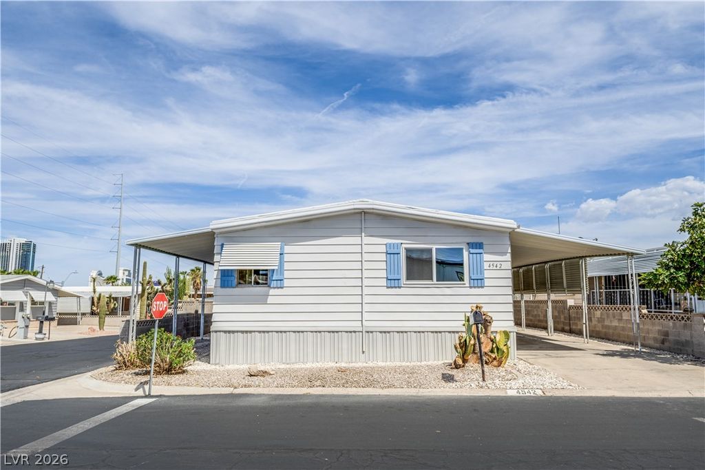 4542 East Royal Club Way, Las Vegas, NV 89103 — photo 2
