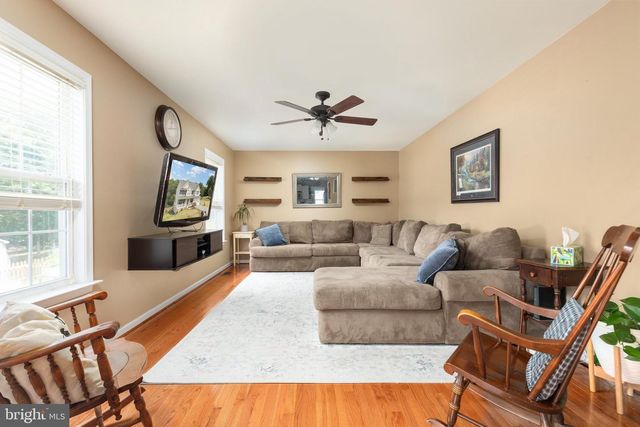 603 CRYSTAL LN, Strasburg, VA 22657
