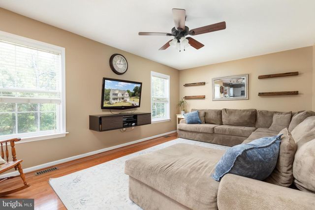 603 CRYSTAL LN, Strasburg, VA 22657