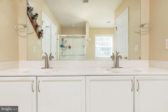 603 CRYSTAL LN, Strasburg, VA 22657