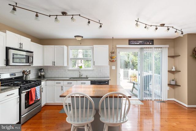 603 CRYSTAL LN, Strasburg, VA 22657
